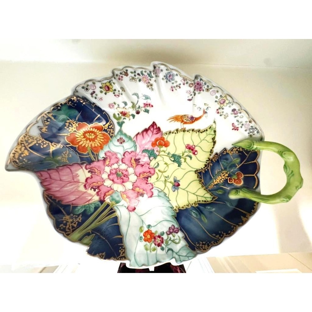 Mottahedeh Tobacco Leaf Large Leaf Dish Porcelain Chinoiserie Portugal 11.5"